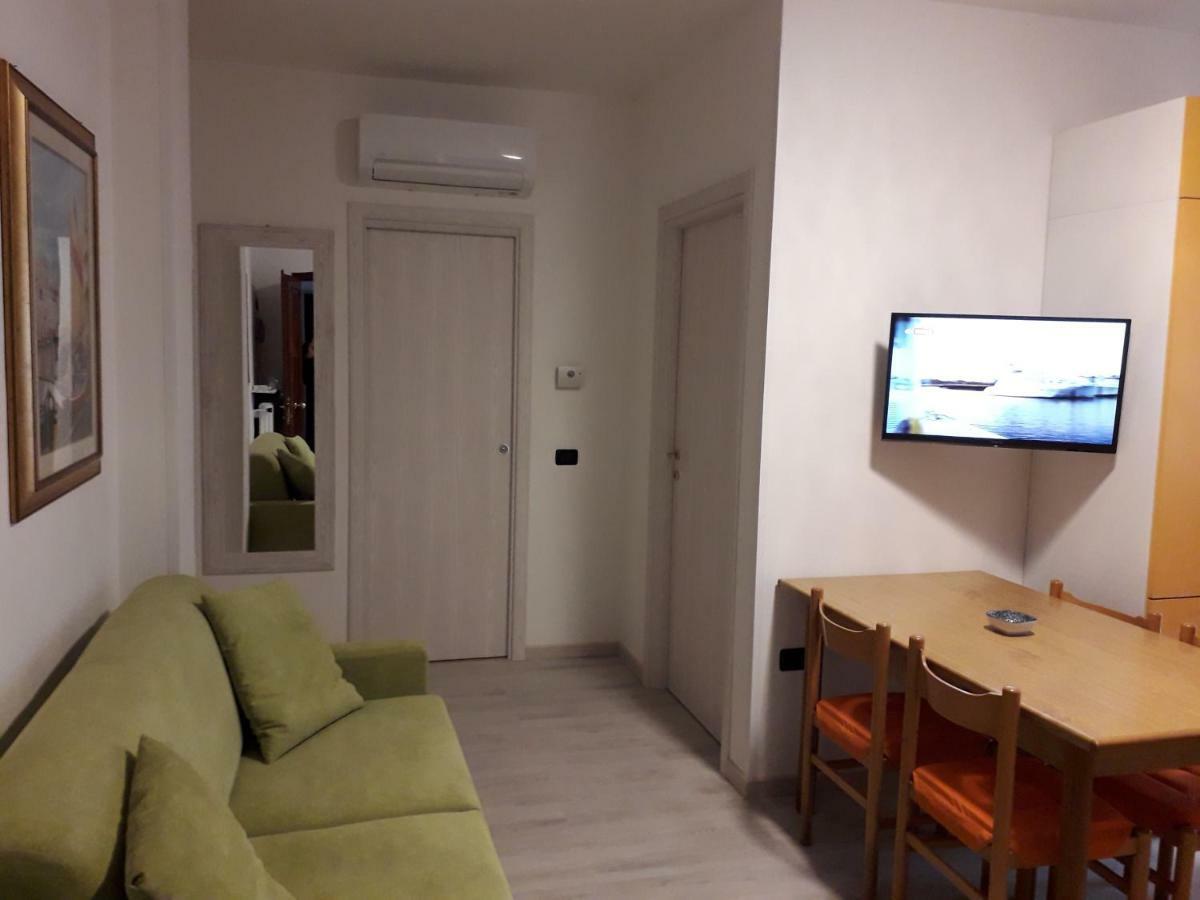 Appartamento Al Mare Lorella 소토마리나 외부 사진